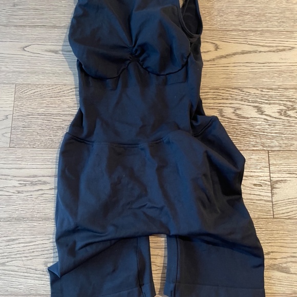 Skims romper - Picture 6 of 7